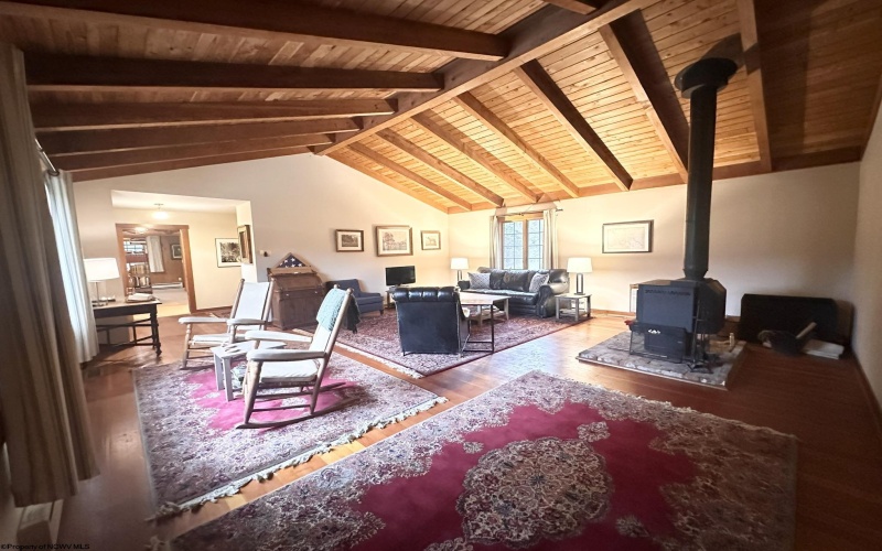 1157 Lakeford Road, Terra Alta, West Virginia 26764, 3 Bedrooms Bedrooms, 7 Rooms Rooms,2 BathroomsBathrooms,Single Family Detached,For Sale,Lakeford,10163892