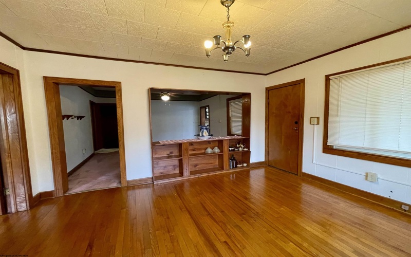 30 Camden Avenue, Gassaway, West Virginia 26601, 3 Bedrooms Bedrooms, 6 Rooms Rooms,1 BathroomBathrooms,Single Family Detached,For Sale,Camden,10163893