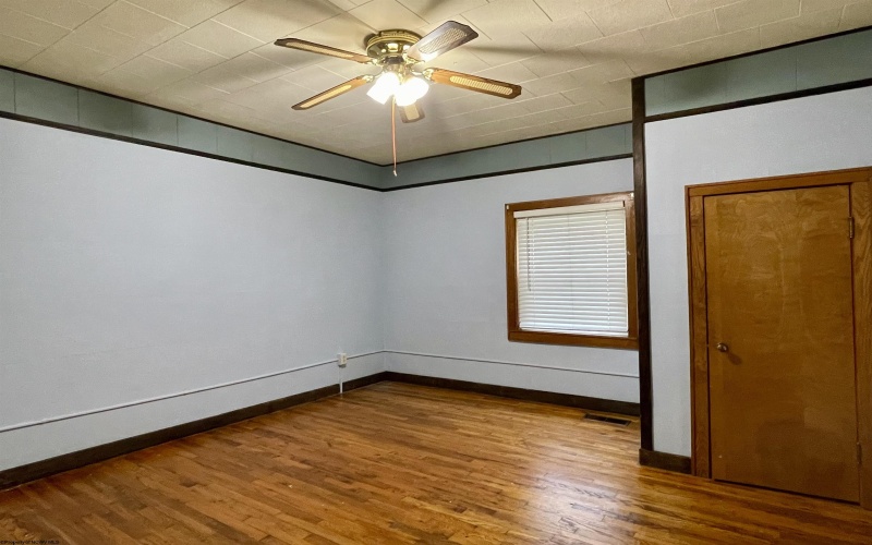 30 Camden Avenue, Gassaway, West Virginia 26601, 3 Bedrooms Bedrooms, 6 Rooms Rooms,1 BathroomBathrooms,Single Family Detached,For Sale,Camden,10163893