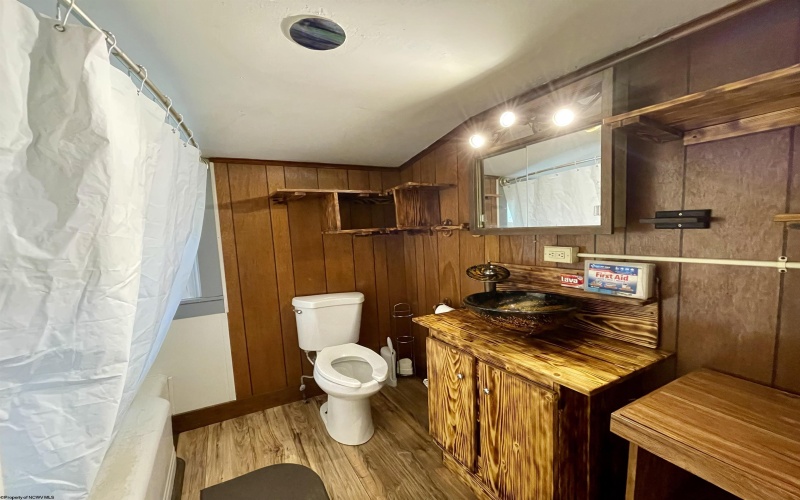 30 Camden Avenue, Gassaway, West Virginia 26601, 3 Bedrooms Bedrooms, 6 Rooms Rooms,1 BathroomBathrooms,Single Family Detached,For Sale,Camden,10163893