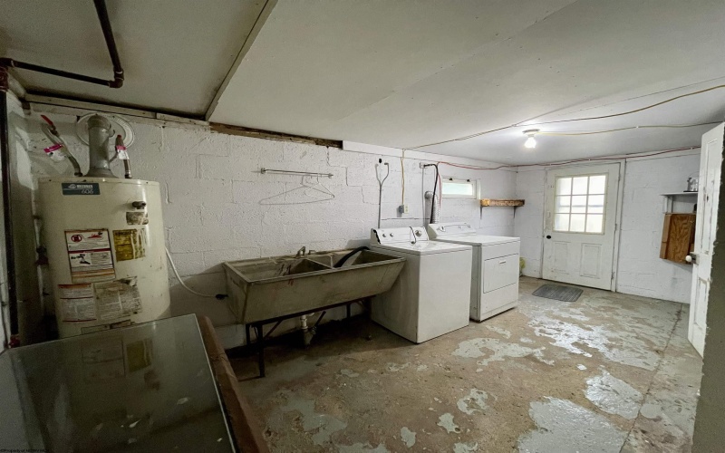 30 Camden Avenue, Gassaway, West Virginia 26601, 3 Bedrooms Bedrooms, 6 Rooms Rooms,1 BathroomBathrooms,Single Family Detached,For Sale,Camden,10163893