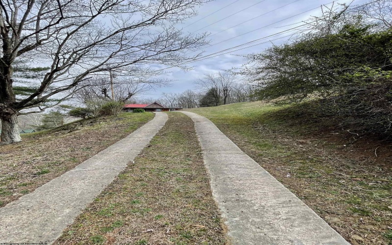 30 Camden Avenue, Gassaway, West Virginia 26601, 3 Bedrooms Bedrooms, 6 Rooms Rooms,1 BathroomBathrooms,Single Family Detached,For Sale,Camden,10163893
