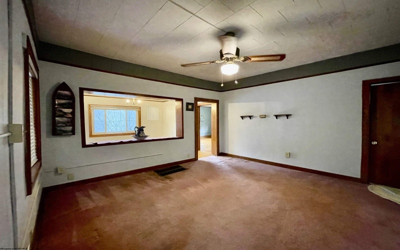 30 Camden Avenue, Gassaway, West Virginia 26601, 3 Bedrooms Bedrooms, 6 Rooms Rooms,1 BathroomBathrooms,Single Family Detached,For Sale,Camden,10163893