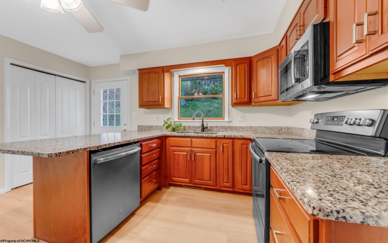 769 Augusta Avenue, Morgantown, West Virginia 26501, 3 Bedrooms Bedrooms, 7 Rooms Rooms,2 BathroomsBathrooms,Single Family Detached,For Sale,Augusta,10163900