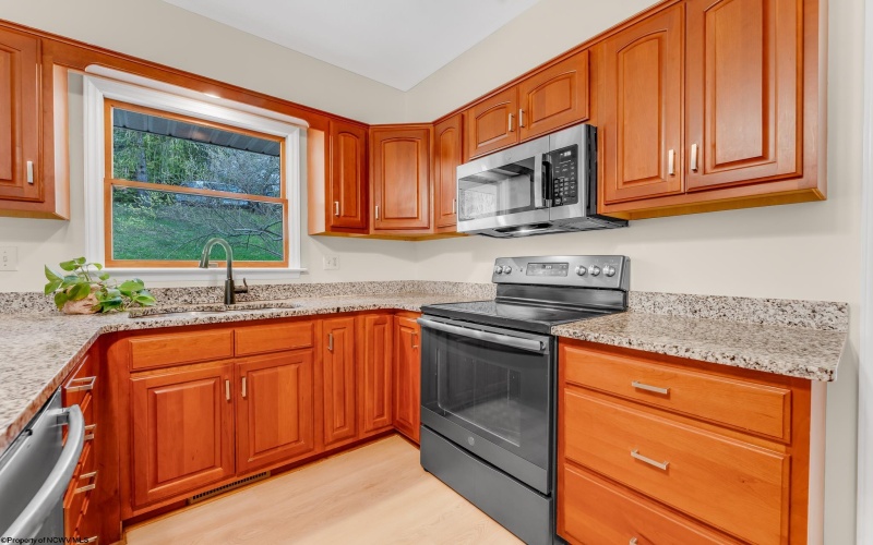 769 Augusta Avenue, Morgantown, West Virginia 26501, 3 Bedrooms Bedrooms, 7 Rooms Rooms,2 BathroomsBathrooms,Single Family Detached,For Sale,Augusta,10163900