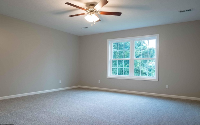 14 Hawk Station Drive, Fairmont, West Virginia 26554, 3 Bedrooms Bedrooms, 6 Rooms Rooms,2 BathroomsBathrooms,Single Family Detached,For Sale,Hawk Station,10163902