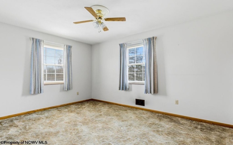 27 Millbrook Road, Bridgeport, West Virginia 26330, 3 Bedrooms Bedrooms, 6 Rooms Rooms,2 BathroomsBathrooms,Single Family Detached,For Sale,Millbrook,10163905