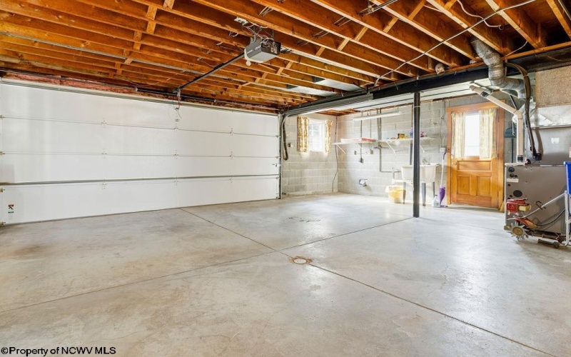 27 Millbrook Road, Bridgeport, West Virginia 26330, 3 Bedrooms Bedrooms, 6 Rooms Rooms,2 BathroomsBathrooms,Single Family Detached,For Sale,Millbrook,10163905