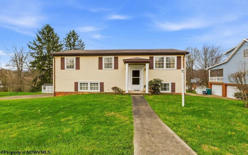 27 Millbrook Road, Bridgeport, West Virginia 26330, 3 Bedrooms Bedrooms, 6 Rooms Rooms,2 BathroomsBathrooms,Single Family Detached,For Sale,Millbrook,10163905