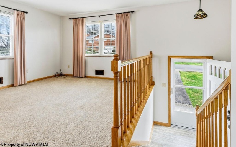 27 Millbrook Road, Bridgeport, West Virginia 26330, 3 Bedrooms Bedrooms, 6 Rooms Rooms,2 BathroomsBathrooms,Single Family Detached,For Sale,Millbrook,10163905