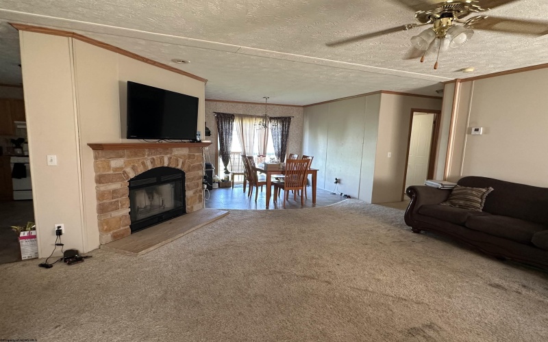 1317 River Avenue, Weston, West Virginia 26452, 3 Bedrooms Bedrooms, 6 Rooms Rooms,2 BathroomsBathrooms,Single Family Detached,For Sale,River,10163904