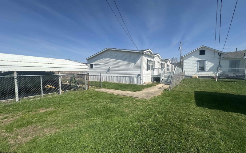 1317 River Avenue, Weston, West Virginia 26452, 3 Bedrooms Bedrooms, 6 Rooms Rooms,2 BathroomsBathrooms,Single Family Detached,For Sale,River,10163904