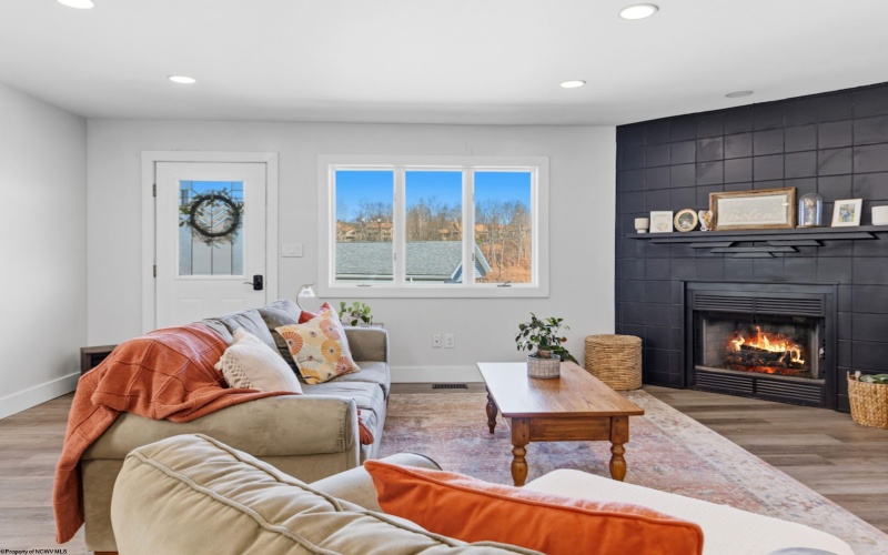 615 Mariner Village, Morgantown, West Virginia 26508, 3 Bedrooms Bedrooms, 6 Rooms Rooms,3 BathroomsBathrooms,Single Family Attached,For Sale,Mariner,10163913 615 Mariner Village, Morgantown, West Virginia 26508, 3 Bedrooms Bedrooms, 6 Rooms Rooms,3 BathroomsBathrooms,Single Family Attached,For Sale,Mariner,10163913