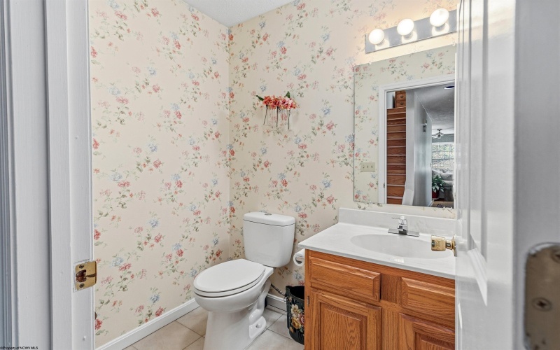 102 Stilwell Drive, Morgantown, West Virginia 26505, 2 Bedrooms Bedrooms, 8 Rooms Rooms,2 BathroomsBathrooms,Single Family Attached,For Sale,Stilwell,10163921