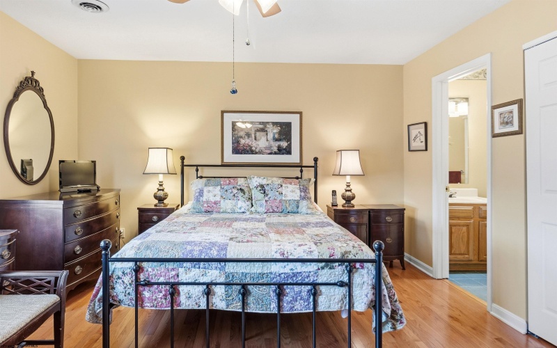 102 Stilwell Drive, Morgantown, West Virginia 26505, 2 Bedrooms Bedrooms, 8 Rooms Rooms,2 BathroomsBathrooms,Single Family Attached,For Sale,Stilwell,10163921