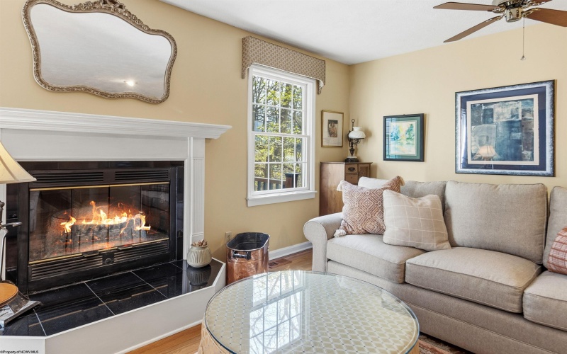 102 Stilwell Drive, Morgantown, West Virginia 26505, 2 Bedrooms Bedrooms, 8 Rooms Rooms,2 BathroomsBathrooms,Single Family Attached,For Sale,Stilwell,10163921