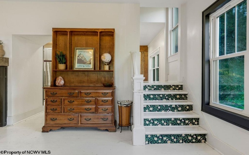 1116 Grafton Road, Fairmont, West Virginia 26554, 4 Bedrooms Bedrooms, 9 Rooms Rooms,2 BathroomsBathrooms,Single Family Detached,For Sale,Grafton,10163906