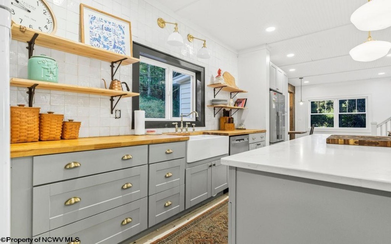 1116 Grafton Road, Fairmont, West Virginia 26554, 4 Bedrooms Bedrooms, 9 Rooms Rooms,2 BathroomsBathrooms,Single Family Detached,For Sale,Grafton,10163906