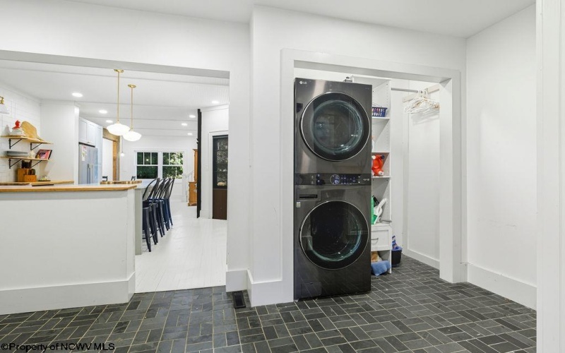 1116 Grafton Road, Fairmont, West Virginia 26554, 4 Bedrooms Bedrooms, 9 Rooms Rooms,2 BathroomsBathrooms,Single Family Detached,For Sale,Grafton,10163906