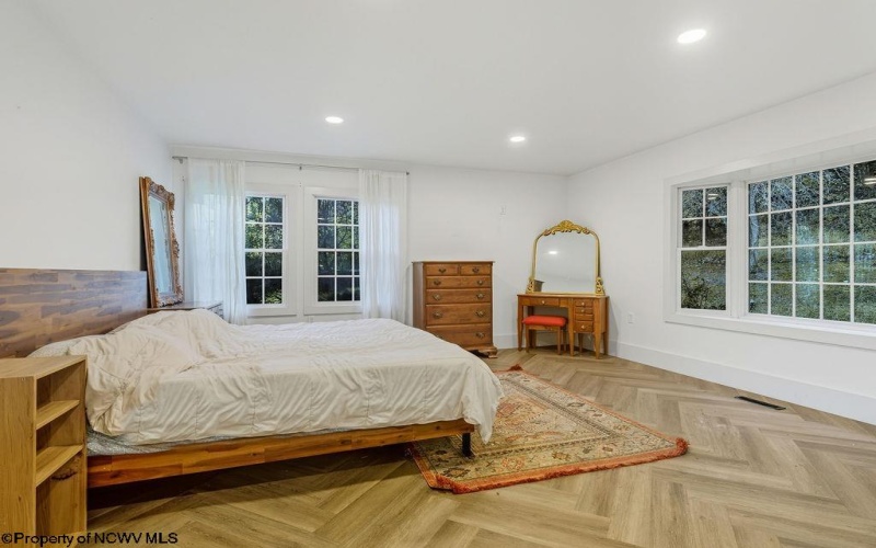 1116 Grafton Road, Fairmont, West Virginia 26554, 4 Bedrooms Bedrooms, 9 Rooms Rooms,2 BathroomsBathrooms,Single Family Detached,For Sale,Grafton,10163906