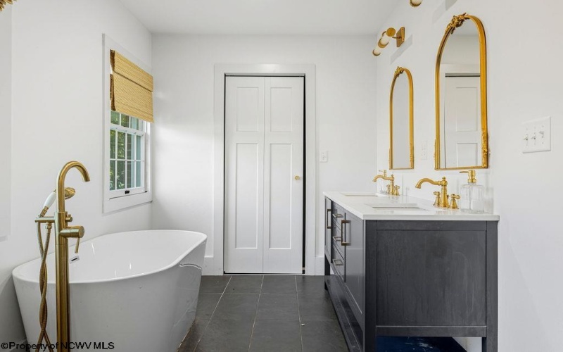 1116 Grafton Road, Fairmont, West Virginia 26554, 4 Bedrooms Bedrooms, 9 Rooms Rooms,2 BathroomsBathrooms,Single Family Detached,For Sale,Grafton,10163906