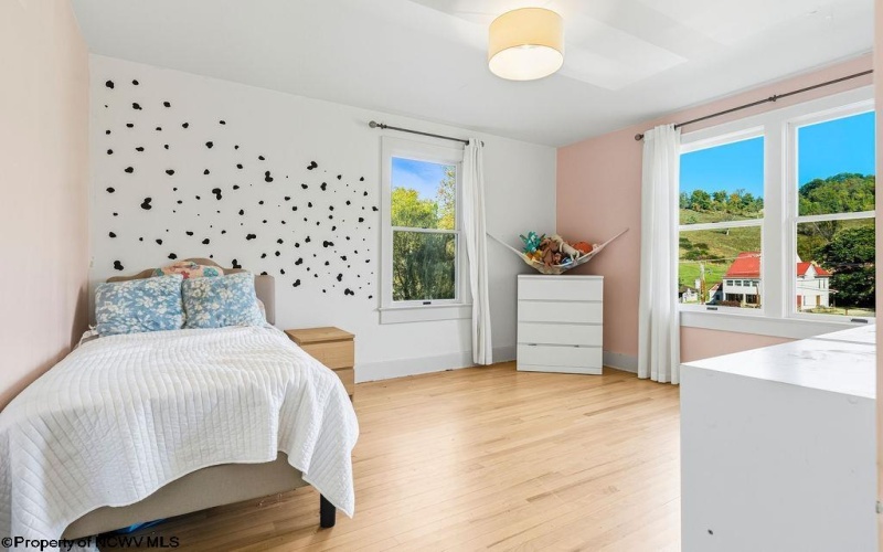 1116 Grafton Road, Fairmont, West Virginia 26554, 4 Bedrooms Bedrooms, 9 Rooms Rooms,2 BathroomsBathrooms,Single Family Detached,For Sale,Grafton,10163906