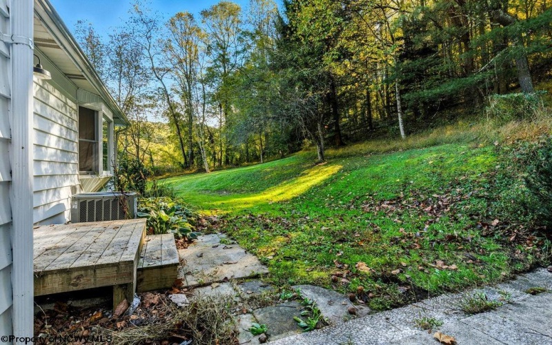 1116 Grafton Road, Fairmont, West Virginia 26554, 4 Bedrooms Bedrooms, 9 Rooms Rooms,2 BathroomsBathrooms,Single Family Detached,For Sale,Grafton,10163906