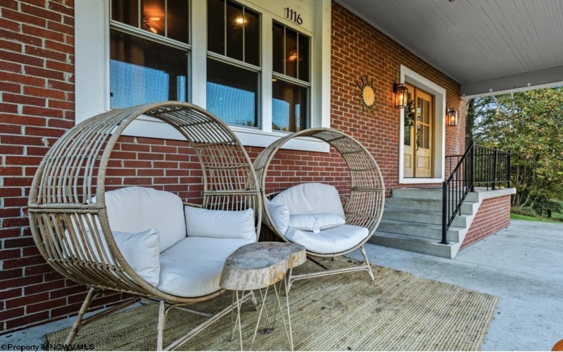 1116 Grafton Road, Fairmont, West Virginia 26554, 4 Bedrooms Bedrooms, 9 Rooms Rooms,2 BathroomsBathrooms,Single Family Detached,For Sale,Grafton,10163906