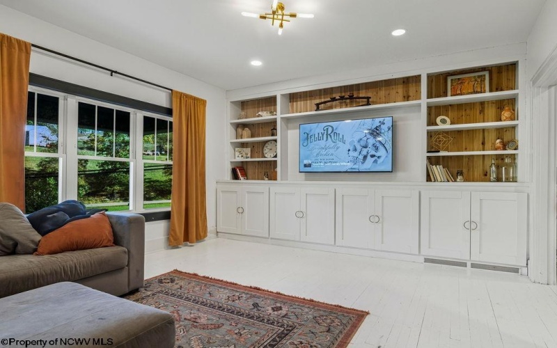 1116 Grafton Road, Fairmont, West Virginia 26554, 4 Bedrooms Bedrooms, 9 Rooms Rooms,2 BathroomsBathrooms,Single Family Detached,For Sale,Grafton,10163906