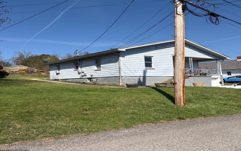 205 Violet Street, Fairmont, West Virginia 26554, 2 Bedrooms Bedrooms, 4 Rooms Rooms,1 BathroomBathrooms,Single Family Detached,For Sale,Violet,10163919 205 Violet Street, Fairmont, West Virginia 26554, 2 Bedrooms Bedrooms, 4 Rooms Rooms,1 BathroomBathrooms,Single Family Detached,For Sale,Violet,10163919