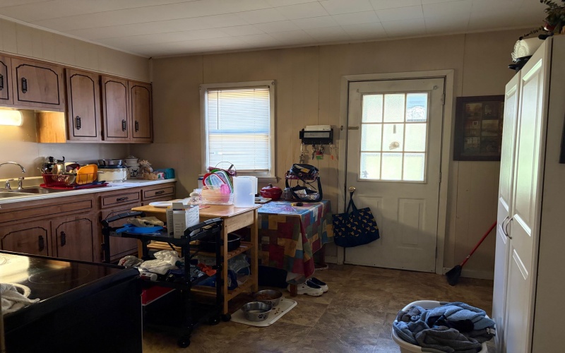 205 Violet Street, Fairmont, West Virginia 26554, 2 Bedrooms Bedrooms, 4 Rooms Rooms,1 BathroomBathrooms,Single Family Detached,For Sale,Violet,10163919 205 Violet Street, Fairmont, West Virginia 26554, 2 Bedrooms Bedrooms, 4 Rooms Rooms,1 BathroomBathrooms,Single Family Detached,For Sale,Violet,10163919