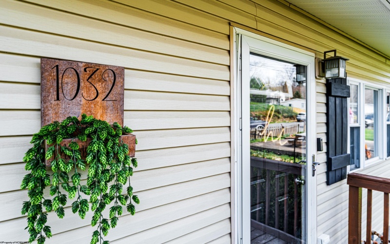 1032 Montrose Avenue, Morgantown, West Virginia 26505, 3 Bedrooms Bedrooms, 5 Rooms Rooms,1 BathroomBathrooms,Single Family Detached,For Sale,Montrose,10163909 1032 Montrose Avenue, Morgantown, West Virginia 26505, 3 Bedrooms Bedrooms, 5 Rooms Rooms,1 BathroomBathrooms,Single Family Detached,For Sale,Montrose,10163909