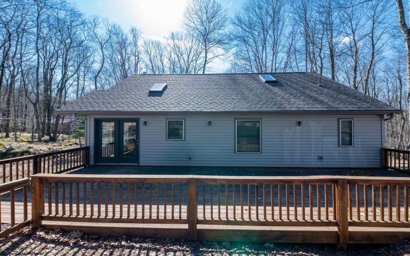183 Fern Court, Terra Alta, West Virginia 26764, 2 Bedrooms Bedrooms, 6 Rooms Rooms,2 BathroomsBathrooms,Single Family Detached,For Sale,Fern,10163910