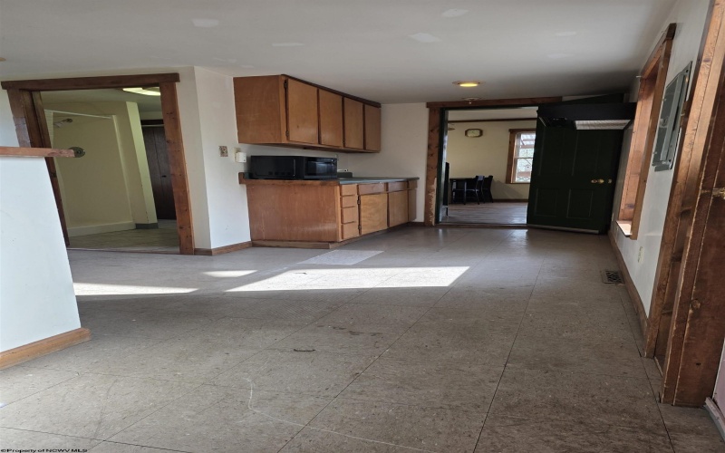 1326 Montrose Avenue, Morgantown, West Virginia 26505, 4 Bedrooms Bedrooms, 6 Rooms Rooms,3 BathroomsBathrooms,Single Family Detached,For Sale,Montrose,10163928