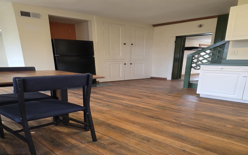 1326 Montrose Avenue, Morgantown, West Virginia 26505, 4 Bedrooms Bedrooms, 6 Rooms Rooms,3 BathroomsBathrooms,Single Family Detached,For Sale,Montrose,10163928