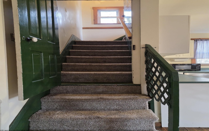 1326 Montrose Avenue, Morgantown, West Virginia 26505, 4 Bedrooms Bedrooms, 6 Rooms Rooms,3 BathroomsBathrooms,Single Family Detached,For Sale,Montrose,10163928