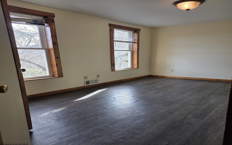 1326 Montrose Avenue, Morgantown, West Virginia 26505, 4 Bedrooms Bedrooms, 6 Rooms Rooms,3 BathroomsBathrooms,Single Family Detached,For Sale,Montrose,10163928