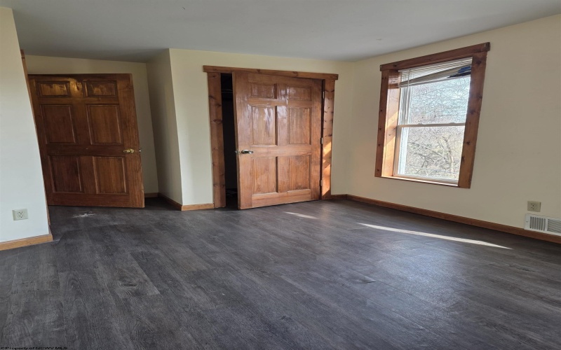 1326 Montrose Avenue, Morgantown, West Virginia 26505, 4 Bedrooms Bedrooms, 6 Rooms Rooms,3 BathroomsBathrooms,Single Family Detached,For Sale,Montrose,10163928