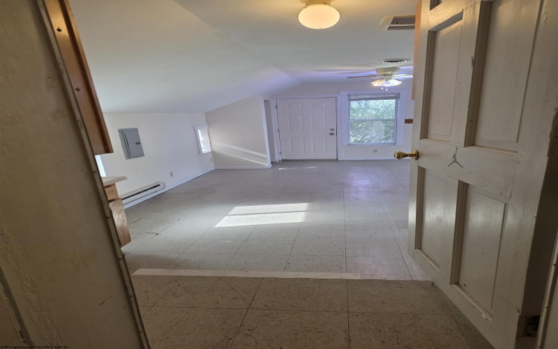 1326 Montrose Avenue, Morgantown, West Virginia 26505, 4 Bedrooms Bedrooms, 6 Rooms Rooms,3 BathroomsBathrooms,Single Family Detached,For Sale,Montrose,10163928