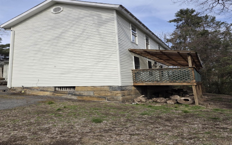 1326 Montrose Avenue, Morgantown, West Virginia 26505, 4 Bedrooms Bedrooms, 6 Rooms Rooms,3 BathroomsBathrooms,Single Family Detached,For Sale,Montrose,10163928