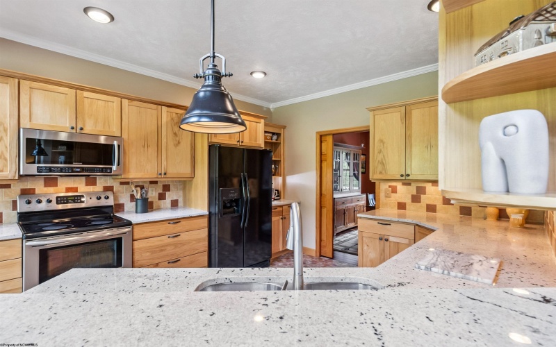 1 Mountain Vista Drive, Morgantown, West Virginia 26508, 4 Bedrooms Bedrooms, 14 Rooms Rooms,3 BathroomsBathrooms,Single Family Detached,For Sale,Mountain Vista,10163930