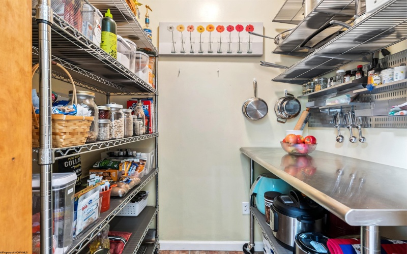 1 Mountain Vista Drive, Morgantown, West Virginia 26508, 4 Bedrooms Bedrooms, 14 Rooms Rooms,3 BathroomsBathrooms,Single Family Detached,For Sale,Mountain Vista,10163930