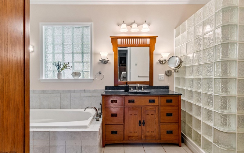 1 Mountain Vista Drive, Morgantown, West Virginia 26508, 4 Bedrooms Bedrooms, 14 Rooms Rooms,3 BathroomsBathrooms,Single Family Detached,For Sale,Mountain Vista,10163930