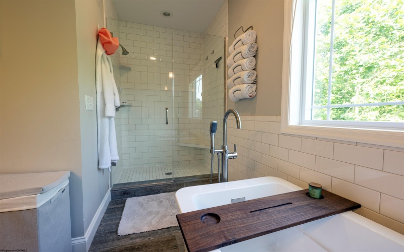 313 Salonika Drive, Morgantown, West Virginia 26508, 5 Bedrooms Bedrooms, 12 Rooms Rooms,4 BathroomsBathrooms,Single Family Detached,For Sale,Salonika,10160945