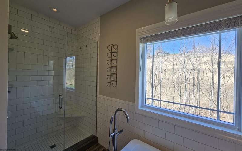 313 Salonika Drive, Morgantown, West Virginia 26508, 5 Bedrooms Bedrooms, 12 Rooms Rooms,4 BathroomsBathrooms,Single Family Detached,For Sale,Salonika,10160945