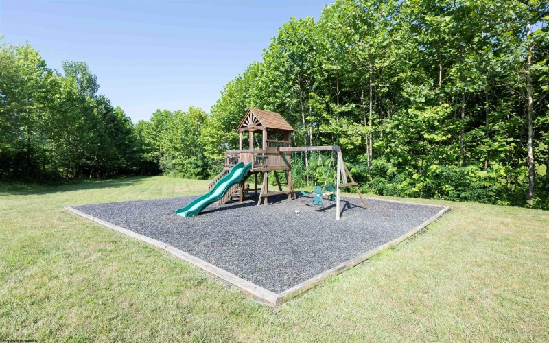 313 Salonika Drive, Morgantown, West Virginia 26508, 5 Bedrooms Bedrooms, 12 Rooms Rooms,4 BathroomsBathrooms,Single Family Detached,For Sale,Salonika,10160945