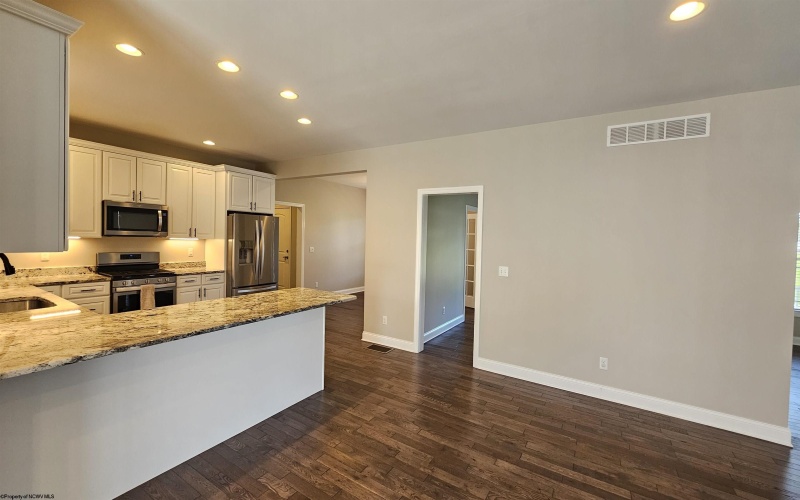 313 Salonika Drive, Morgantown, West Virginia 26508, 5 Bedrooms Bedrooms, 12 Rooms Rooms,4 BathroomsBathrooms,Single Family Detached,For Sale,Salonika,10160945