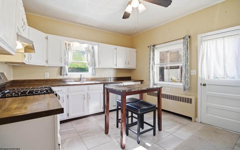 1 Pinnell Street, Buckhannon, West Virginia 26201, 4 Bedrooms Bedrooms, 10 Rooms Rooms,2 BathroomsBathrooms,Single Family Detached,For Sale,Pinnell,10163942