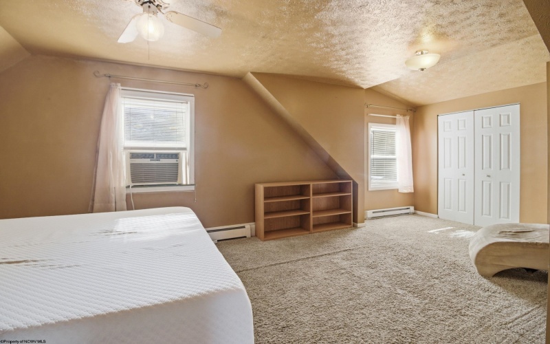 1 Pinnell Street, Buckhannon, West Virginia 26201, 4 Bedrooms Bedrooms, 10 Rooms Rooms,2 BathroomsBathrooms,Single Family Detached,For Sale,Pinnell,10163942