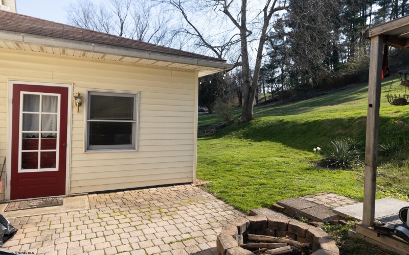 1 Pinnell Street, Buckhannon, West Virginia 26201, 4 Bedrooms Bedrooms, 10 Rooms Rooms,2 BathroomsBathrooms,Single Family Detached,For Sale,Pinnell,10163942